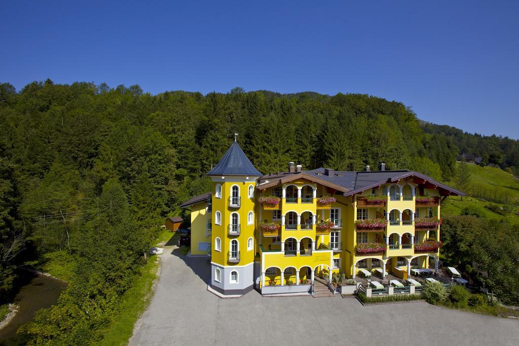 Hotel Fischerwirt Natur Waldspa Faistenau Exterior photo